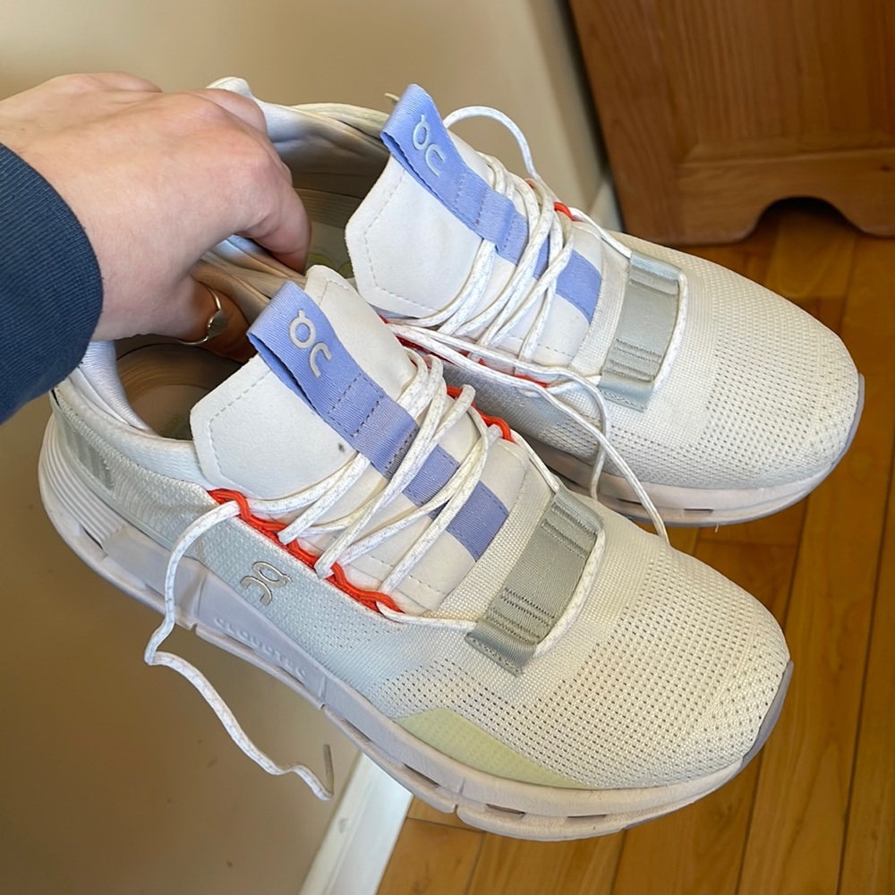 Women’s On Cloudnova